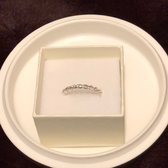 Pandora Jewelry - Pandora twist ring
